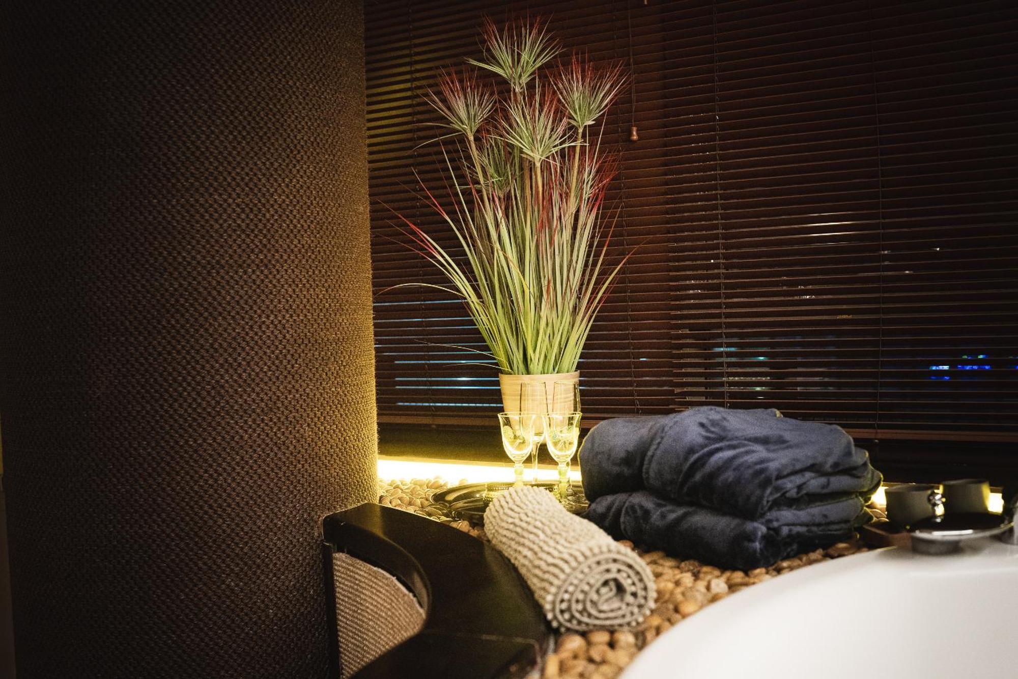 Apartments With Jaccuzi วิลนีอุส ภายนอก รูปภาพ